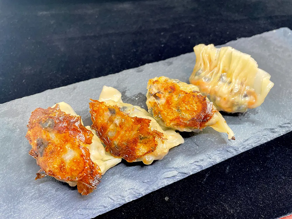 フカヒレ焼き餃子