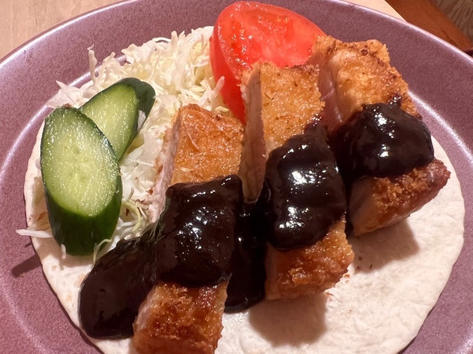 稲葉家直伝 味噌カツ トルティーヤ