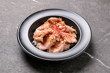 麦小町ポークグリル丼 Meatful