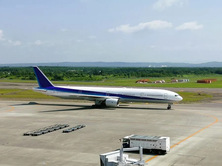 新千歳空港の展望デッキからの飛行機