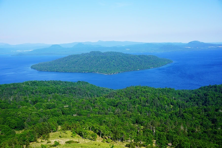 屈斜路湖・北海道見幌峠からの眺め
