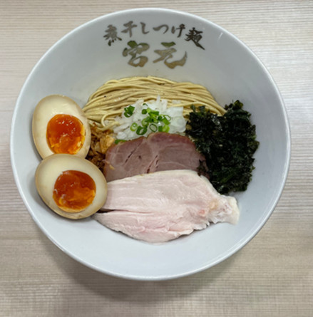 半熟味玉入り東京油そば