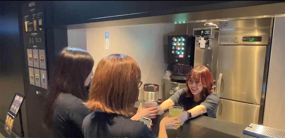 tower eleven onsen & sauna スタッフ